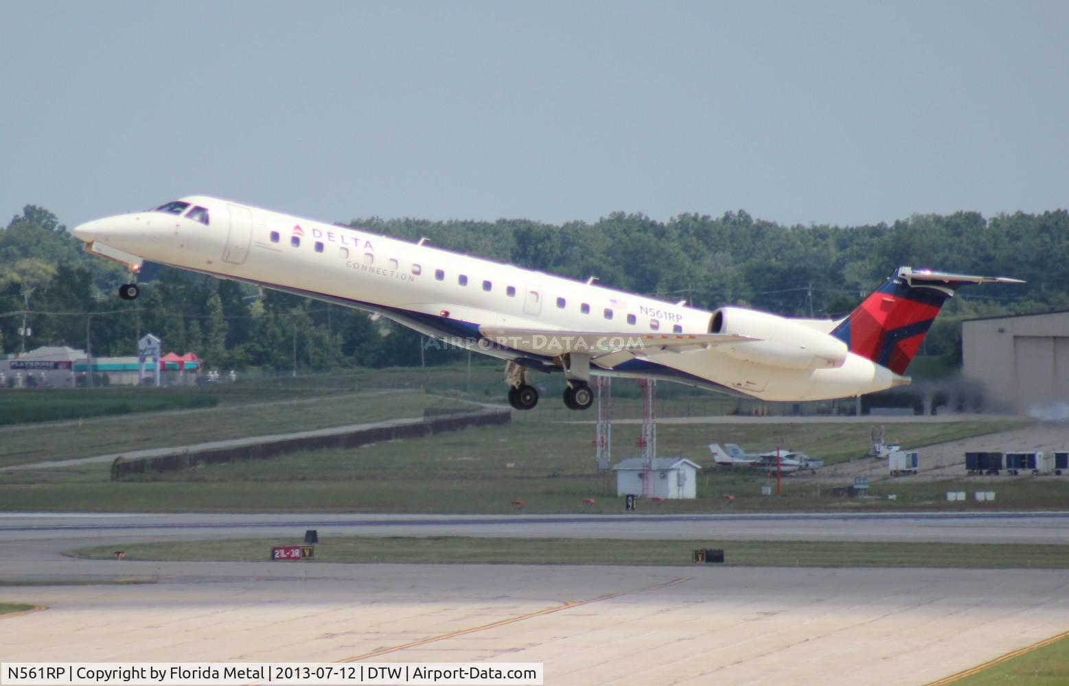 N561RP, 2002 Embraer ERJ-145LR (EMB-145LR) C/N 145447, Delta Connection ERJ-145