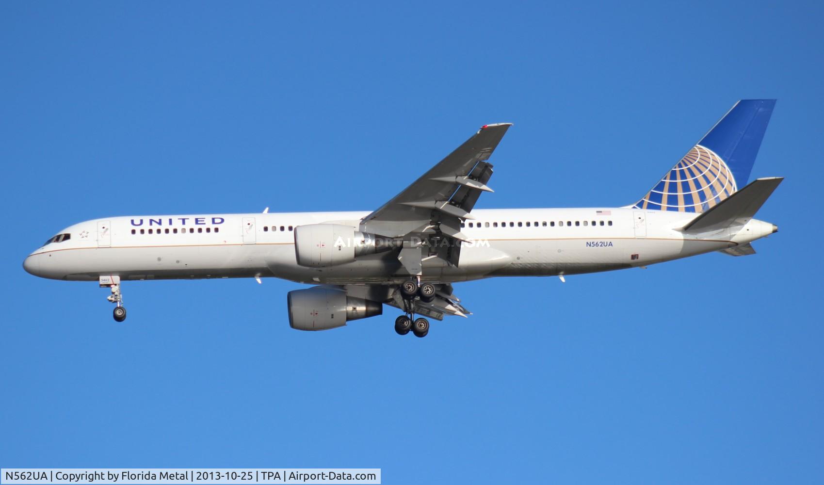 N562UA, 1992 Boeing 757-222 C/N 26664, United 757-200