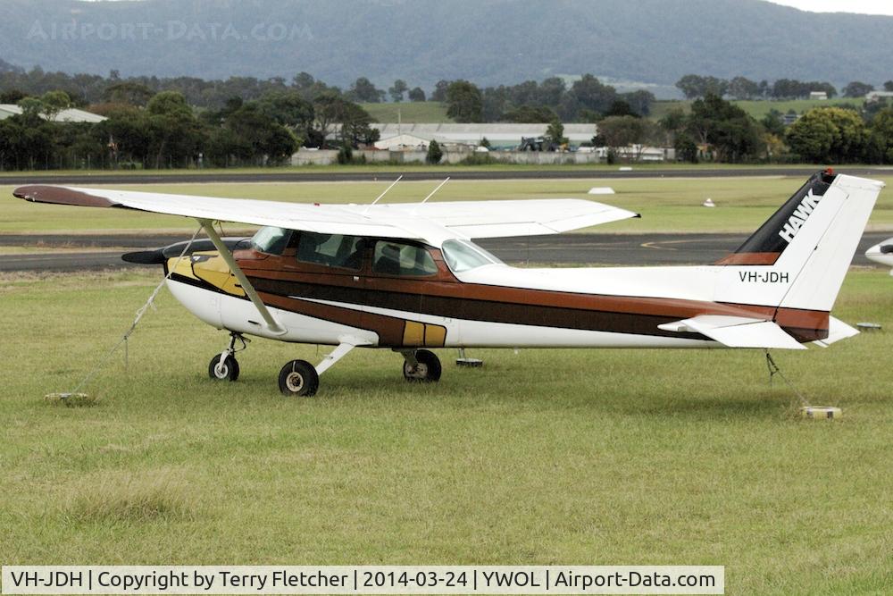 VH-JDH, Cessna 172N C/N 17267879, Cessna 172N, c/n: 17267879 at Illawarra Regional