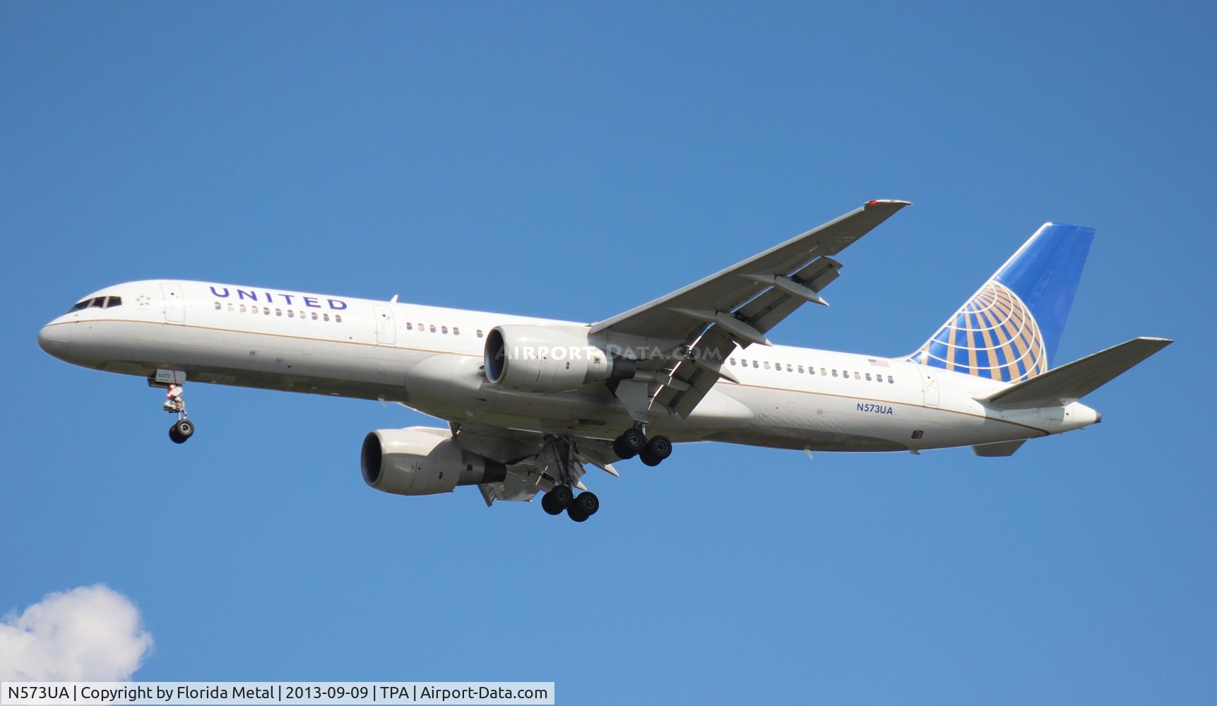 N573UA, 1992 Boeing 757-222 C/N 26685, United 757-200