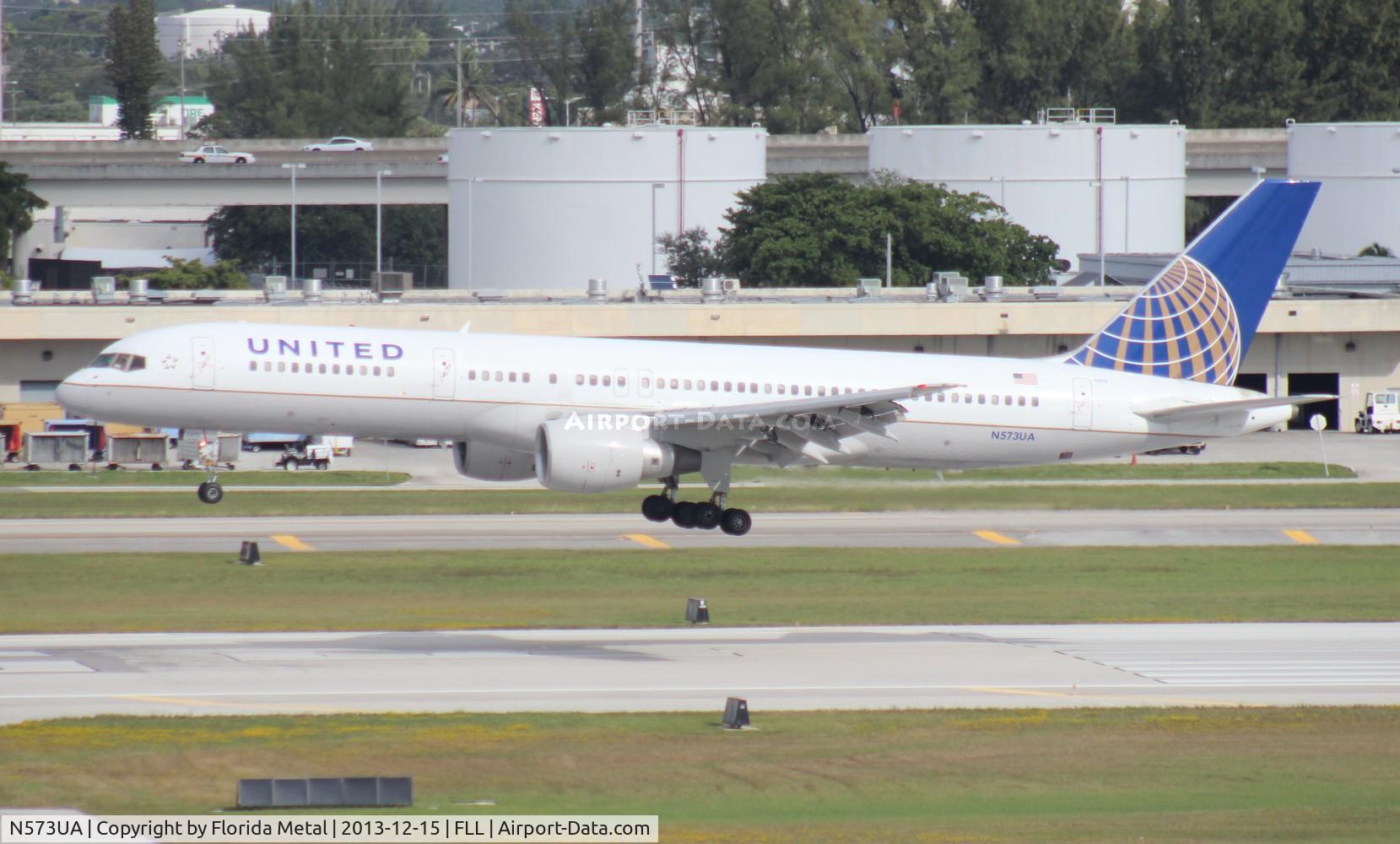 N573UA, 1992 Boeing 757-222 C/N 26685, United 757-200