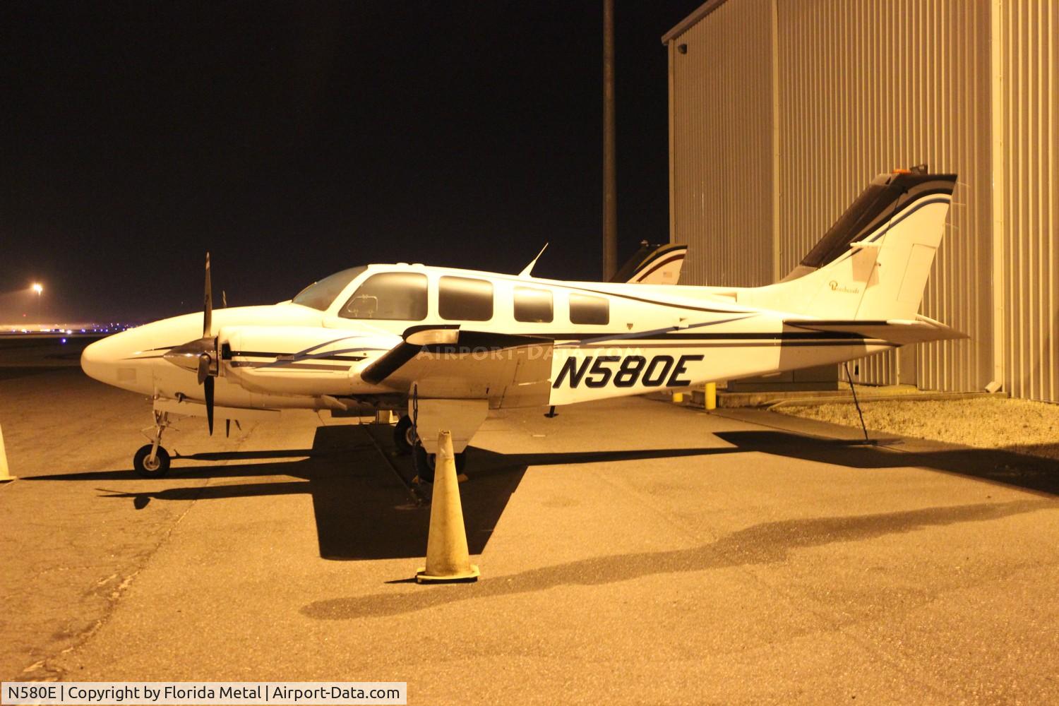 N580E, 1995 Beech 58 Baron C/N TH-1758, Beech 58