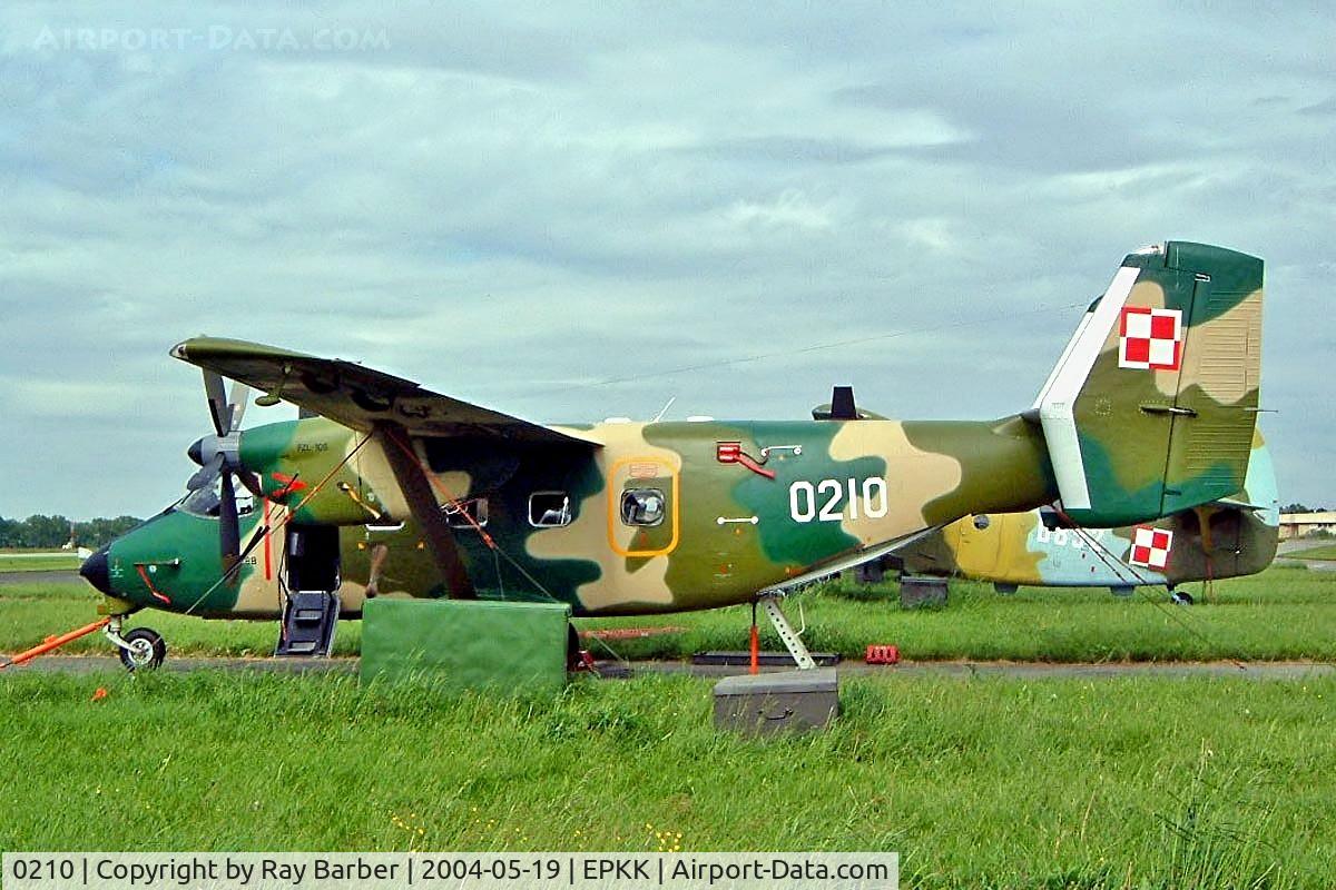 0210, PZL-Mielec M-28 Bryza BTDII C/N AJG002-10, PZL-Mielec M-28B-TDII Bryza I [AJG002-10] (Polish Air Force) Kracow-Balice~SP 19/05/2004