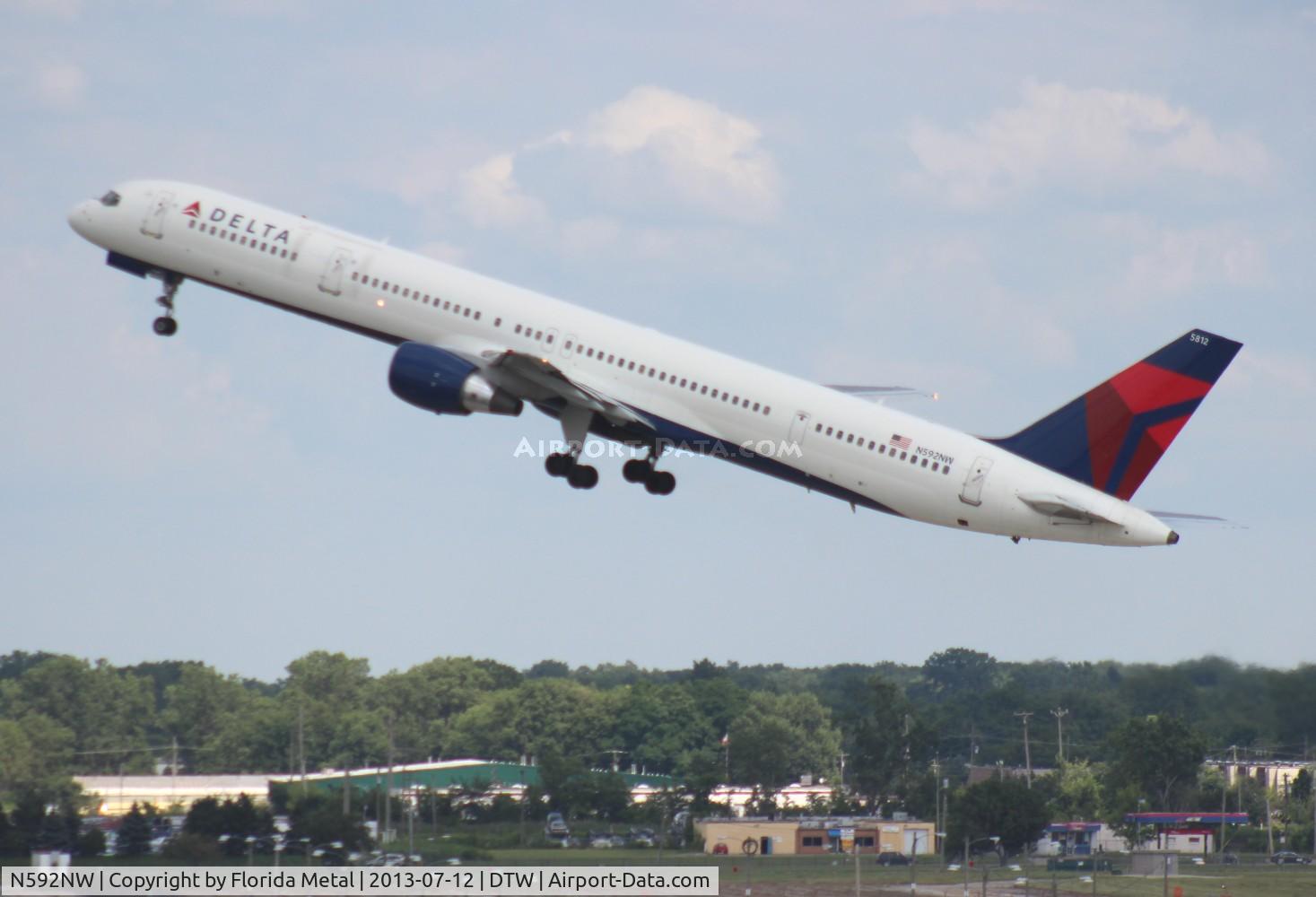 N592NW, 2003 Boeing 757-351 C/N 32992, Delta 757-300