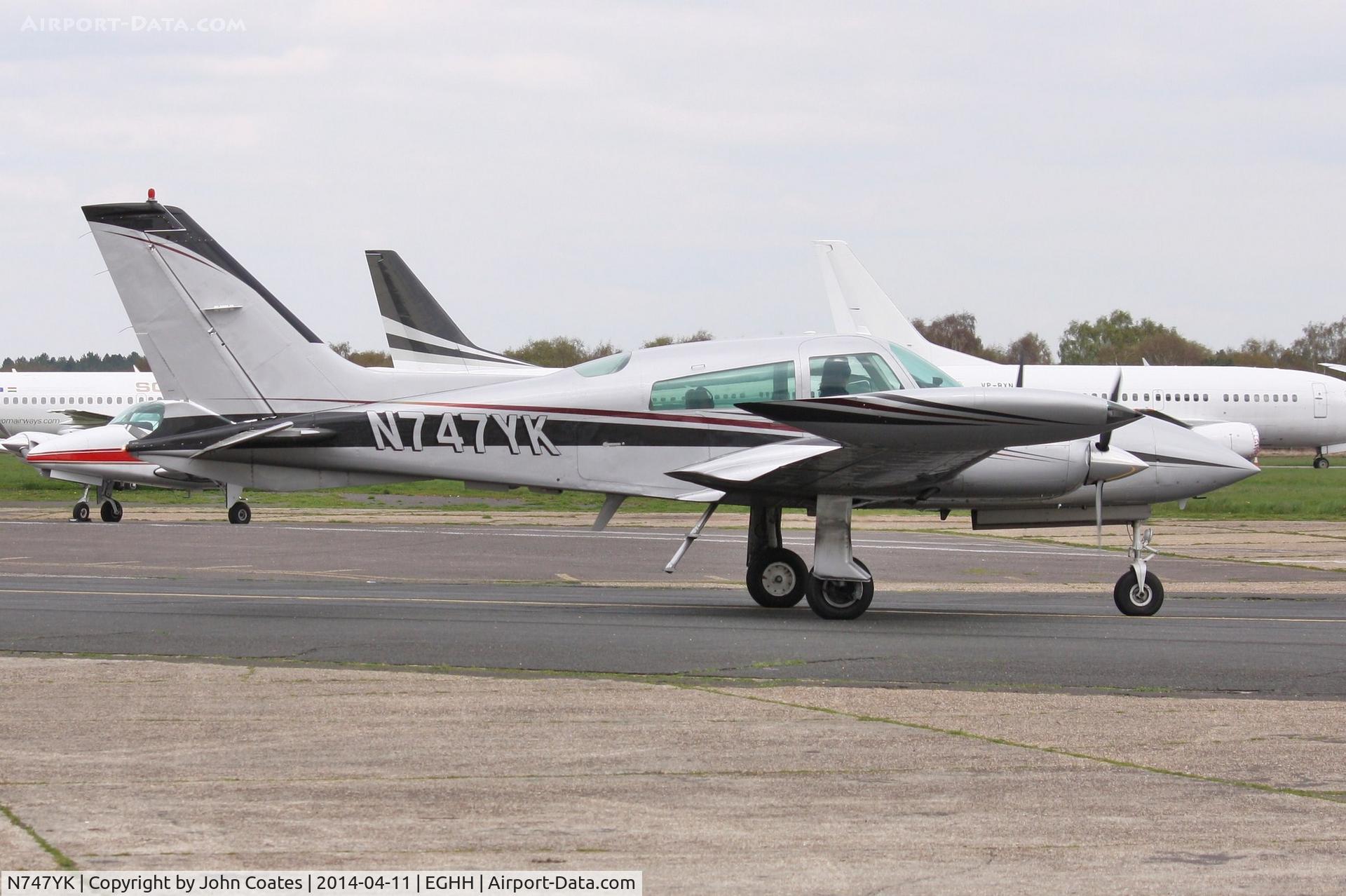 N747YK, 1975 Cessna 310R C/N 310R0138, Taxiing at ATNth