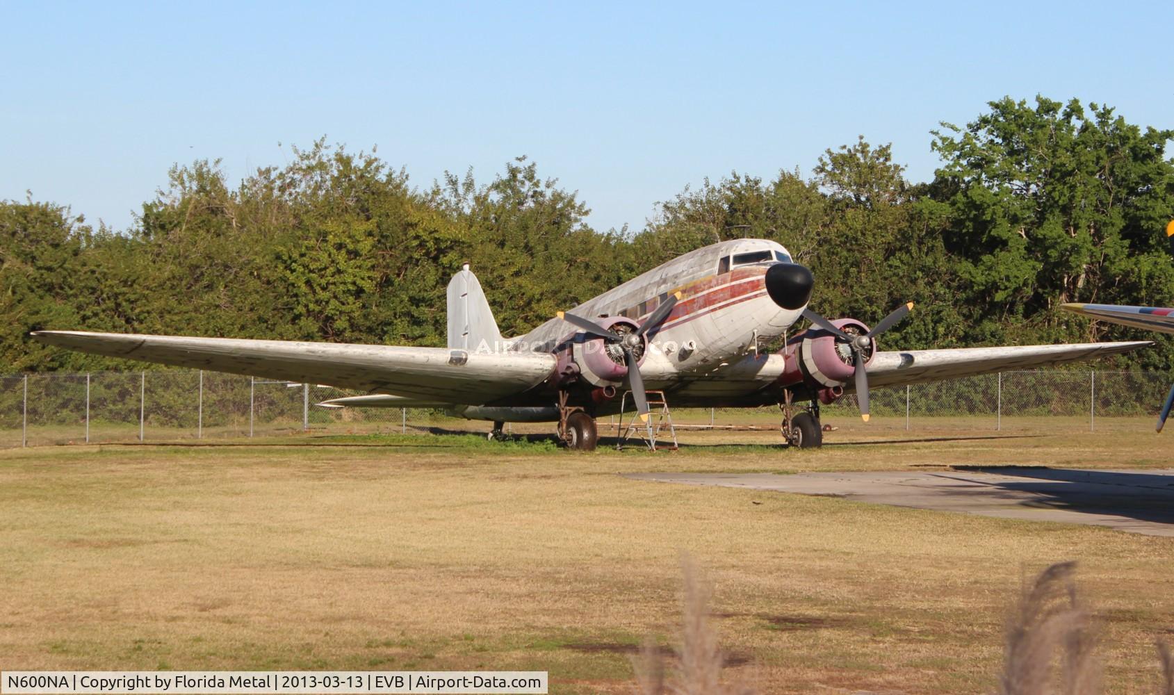 N600NA, 1940 Douglas DC-3A-228D C/N 3291, DC-3A