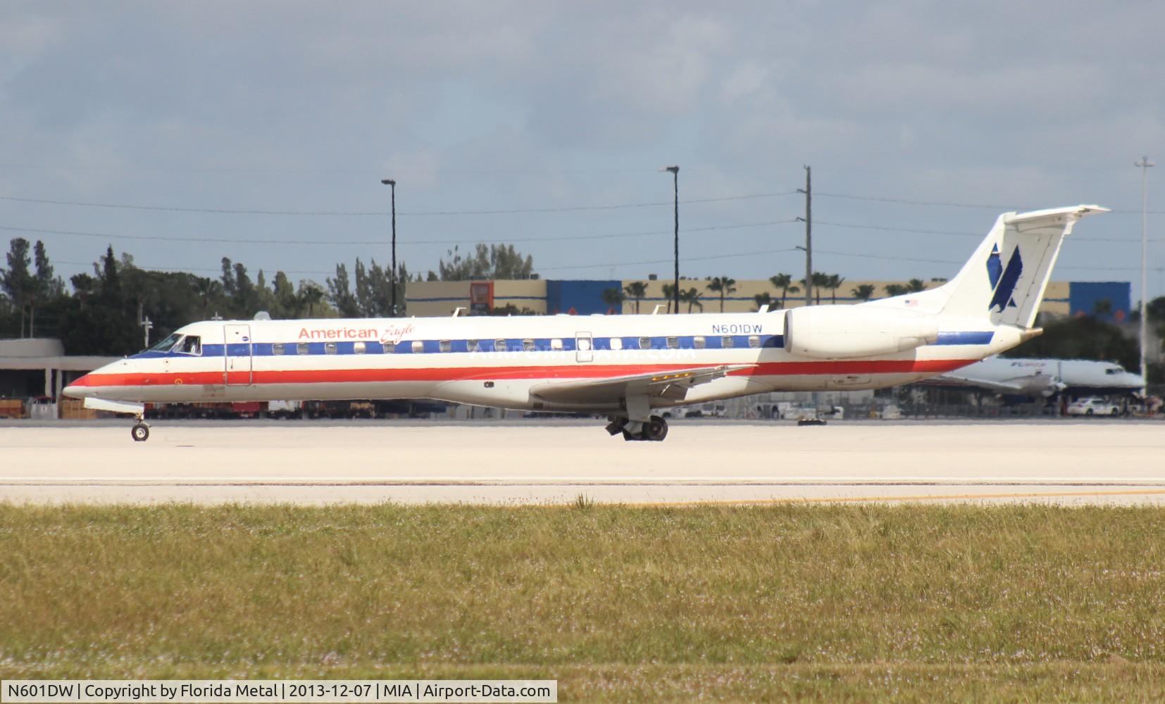 N601DW, 1998 Embraer ERJ-145LR (EMB-145LR) C/N 145046, American Eagle E145LR