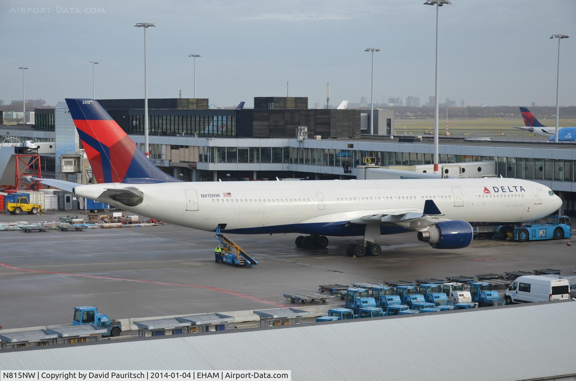 N815NW, 2007 Airbus A330-323X C/N 0817, Wainting to depart to Detroit.