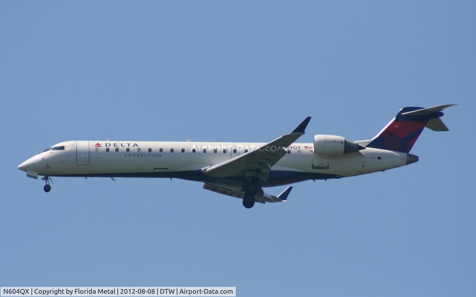 N604QX, 2001 Bombardier CRJ-701 (CL-600-2C10) C/N 10019, Delta Connection CRJ-700