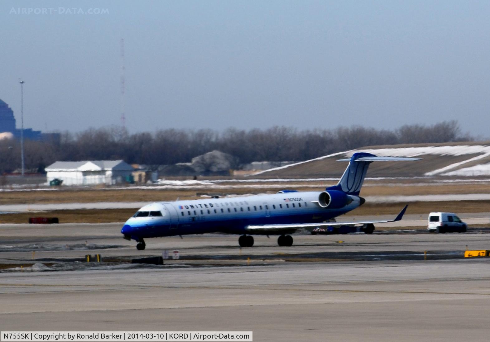 N755SK, 2005 Bombardier CRJ-700 (CL-600-2C10) Regional Jet C/N 10220, Taxi Chicago