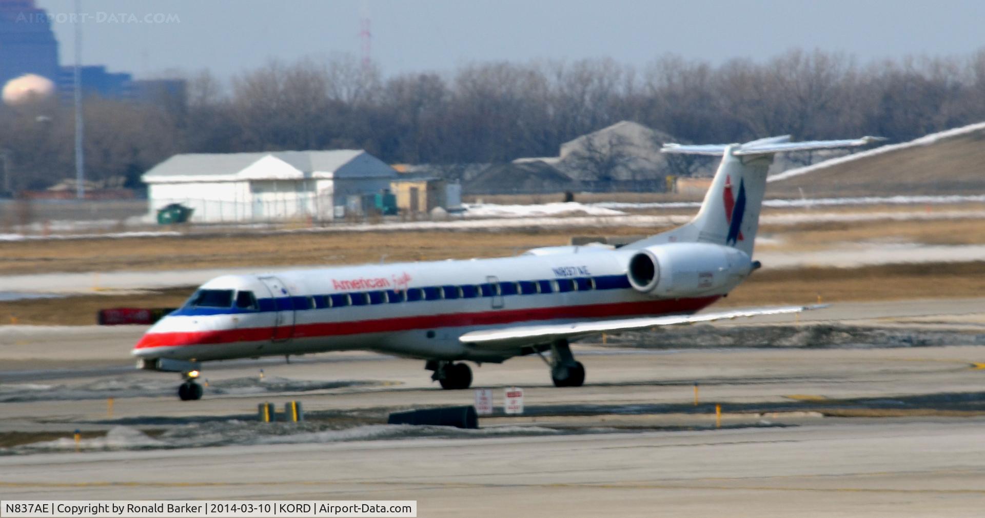 N837AE, 2002 Embraer ERJ-140LR (EMB-135KL) C/N 145647, Taxi Chicago