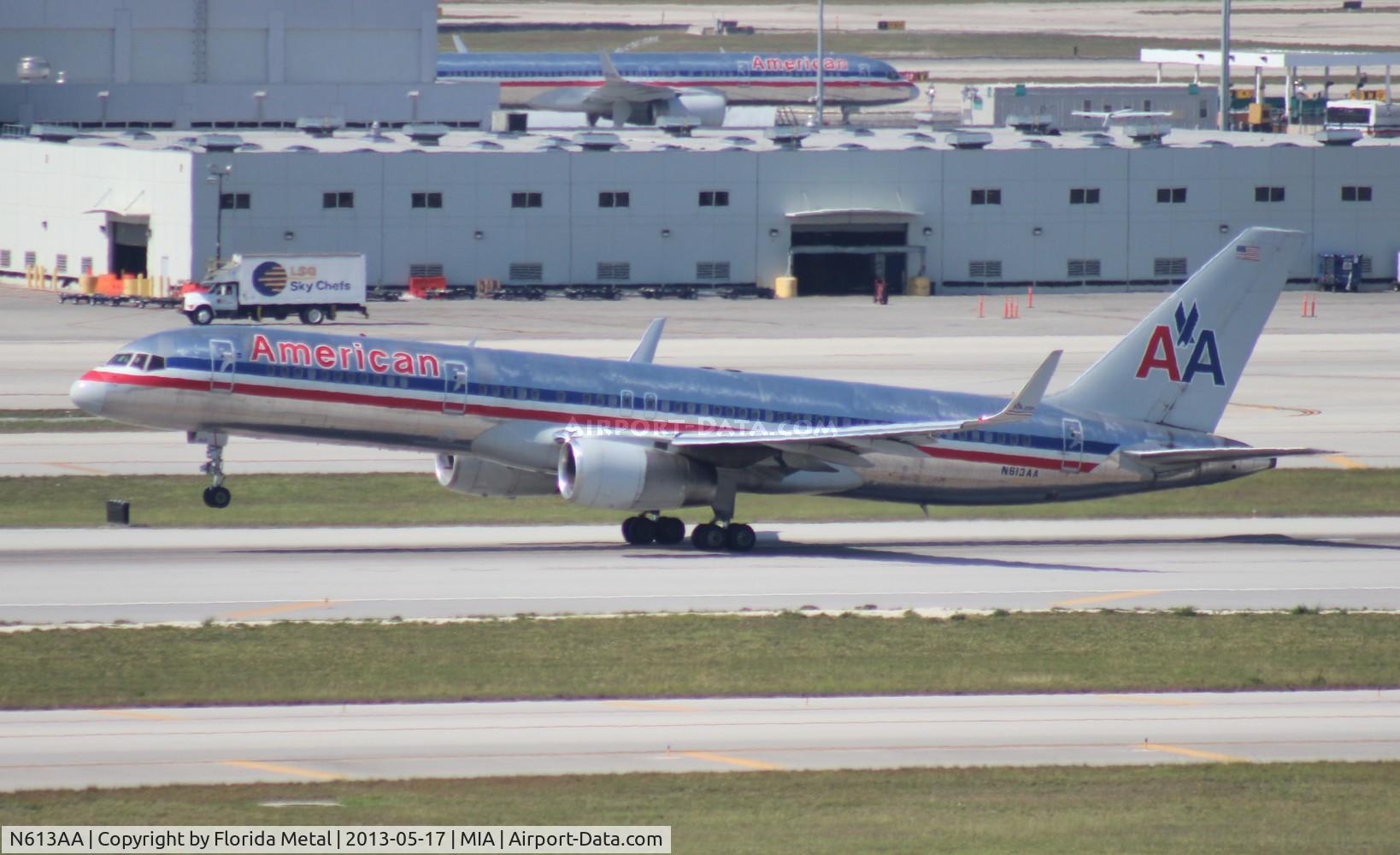 N613AA, 1989 Boeing 757-223 C/N 24489, American 757-200
