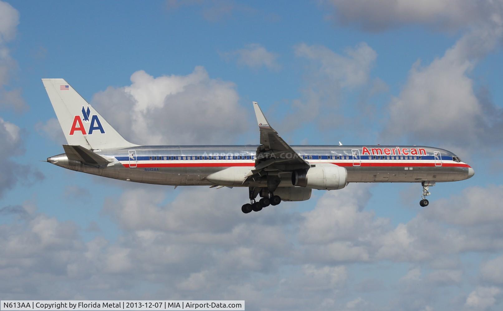 N613AA, 1989 Boeing 757-223 C/N 24489, American 757-200