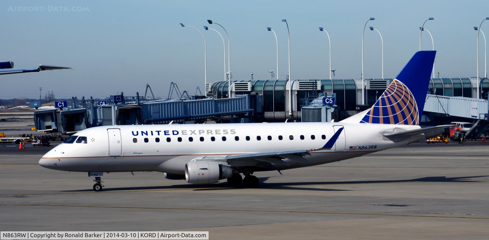N863RW, 2005 Embraer 170SE (ERJ-170-100SE) C/N 17000100, Taxi Chicago