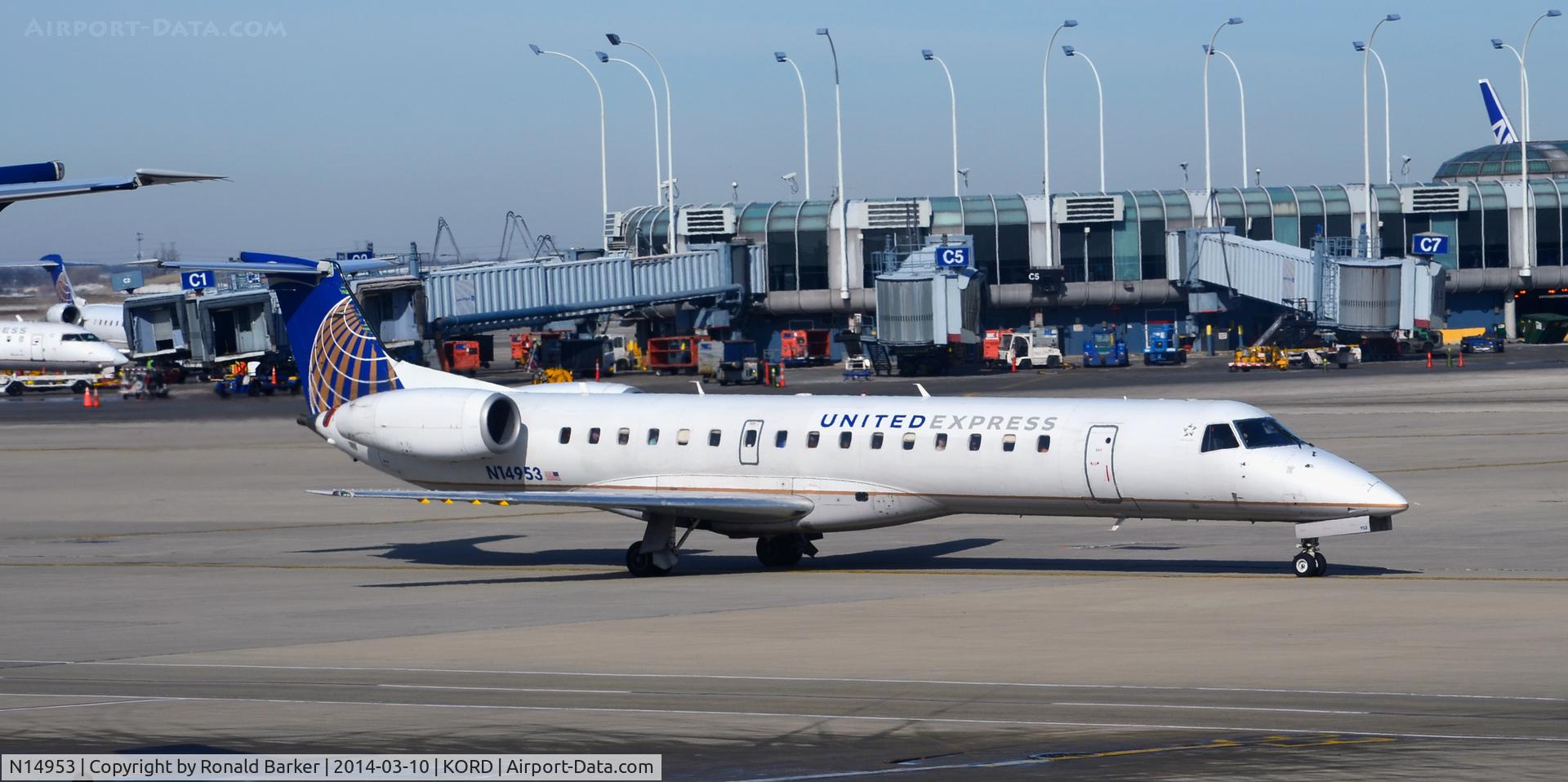N14953, 1998 Embraer ERJ-145LR (EMB-145LR) C/N 145071, Taxi Chicago