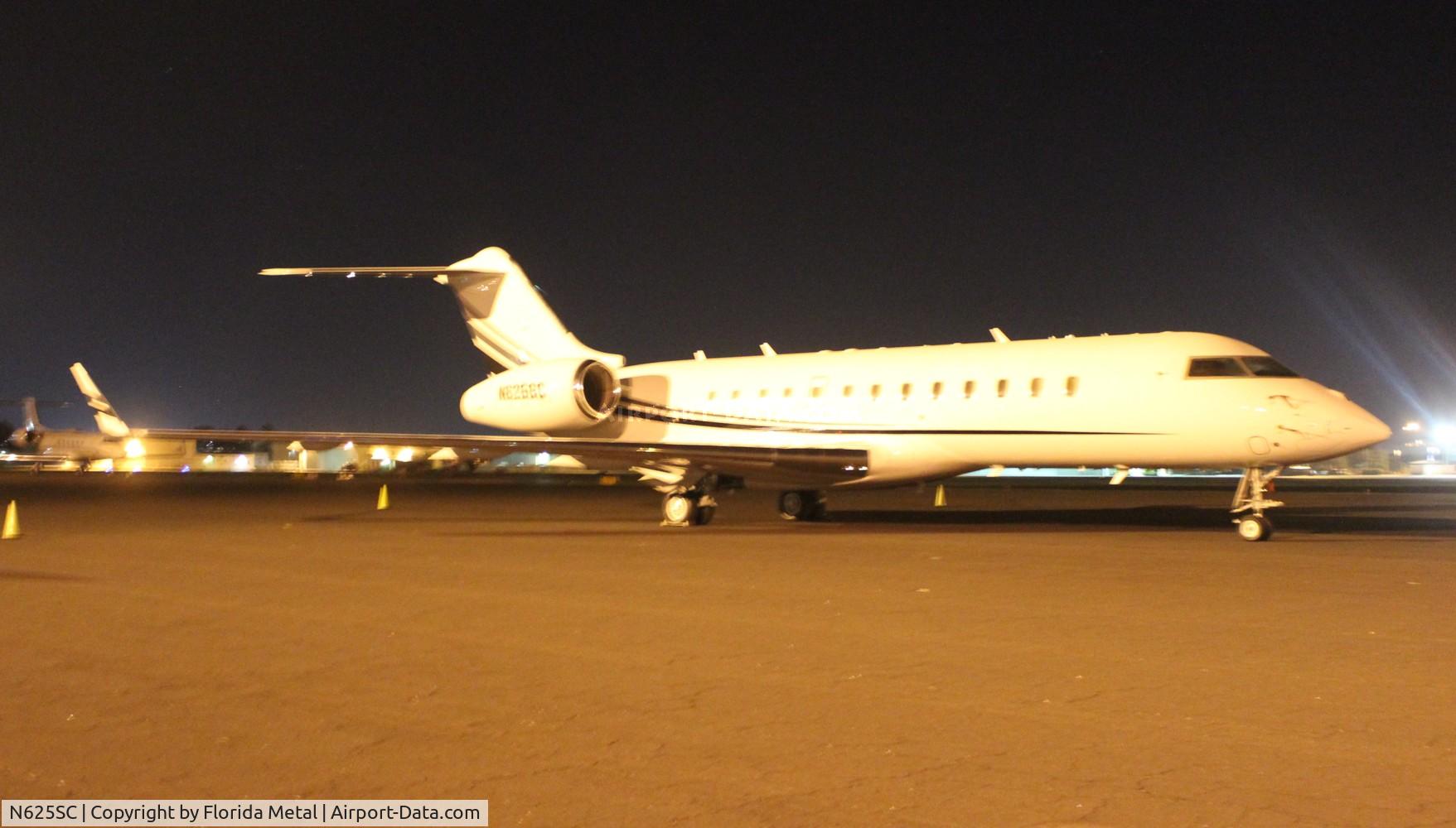 N625SC, 2002 Bombardier BD-700-1A10 Global Express C/N 9108, Global Express