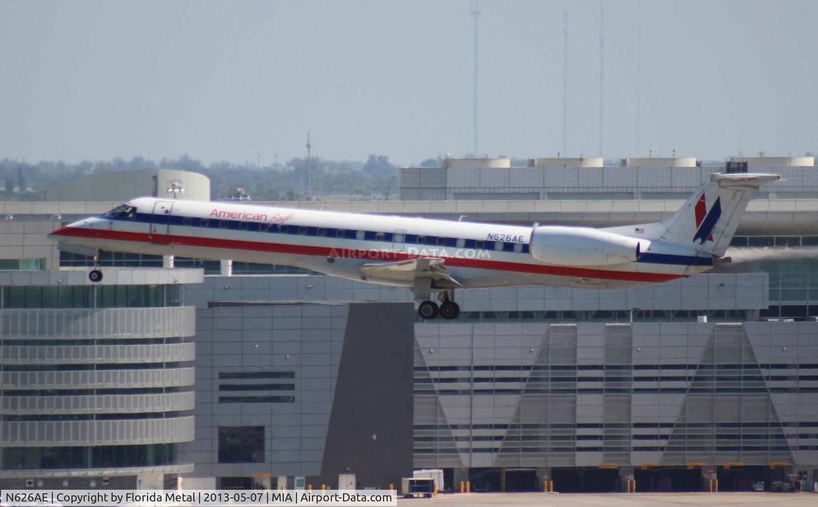 N626AE, 1999 Embraer ERJ-145LR (EMB-145LR) C/N 145117, Eagle E145LR