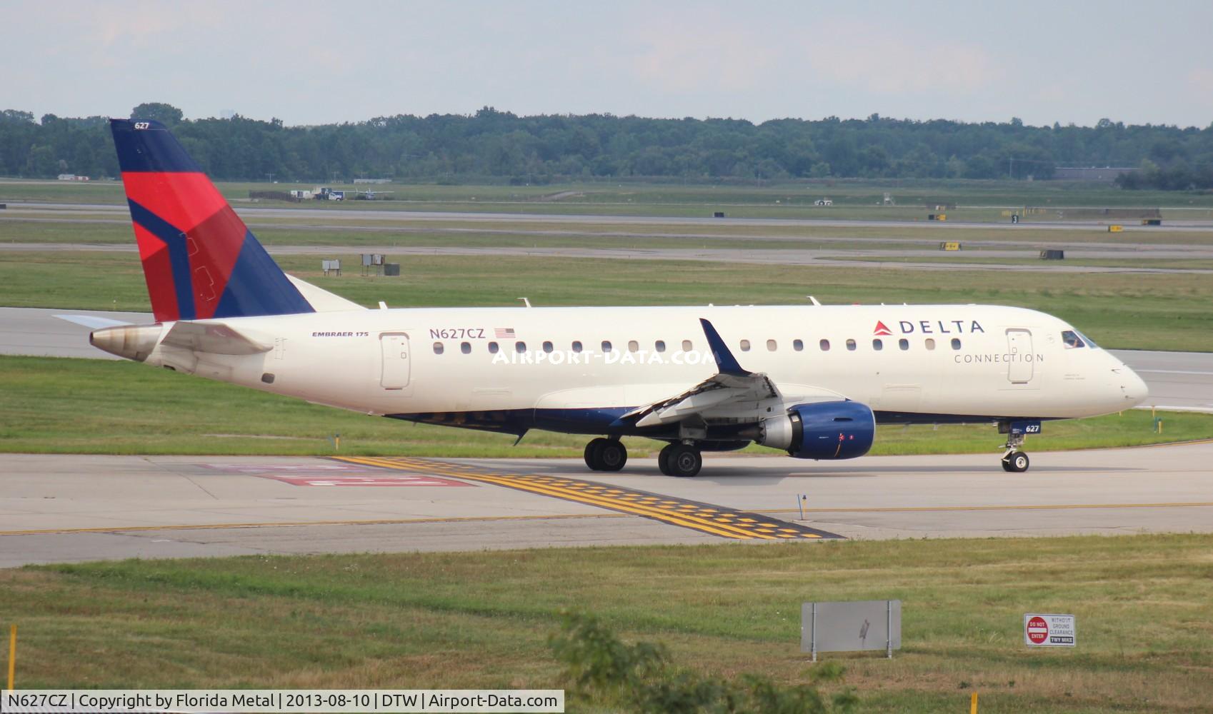 N627CZ, 2008 Embraer 175LR (ERJ-170-200LR) C/N 17000229, Delta Connection E175