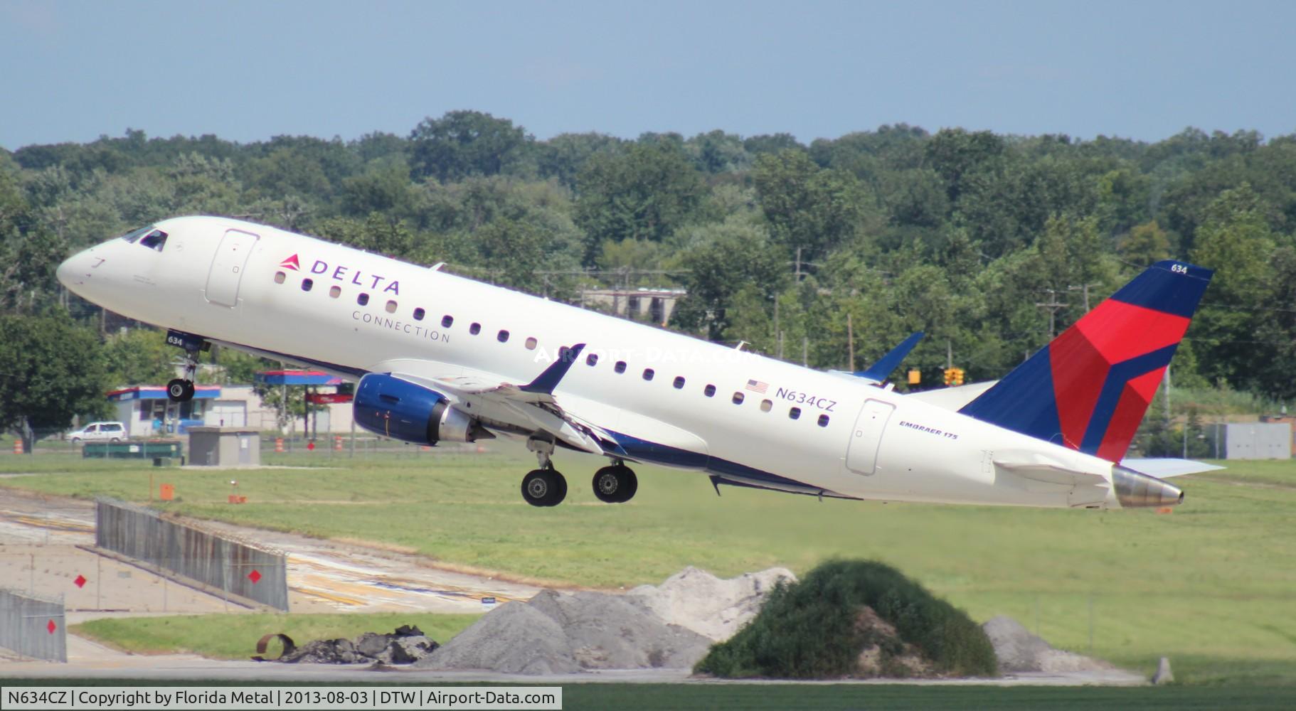 N634CZ, 2008 Embraer 175LR (ERJ-170-200LR) C/N 17000246, Delta Connection E175