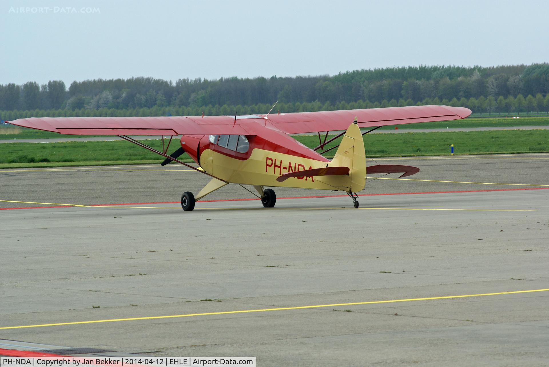 PH-NDA, 1947 Piper PA-12 Super Cruiser C/N 12-2918, Lelystad Airport