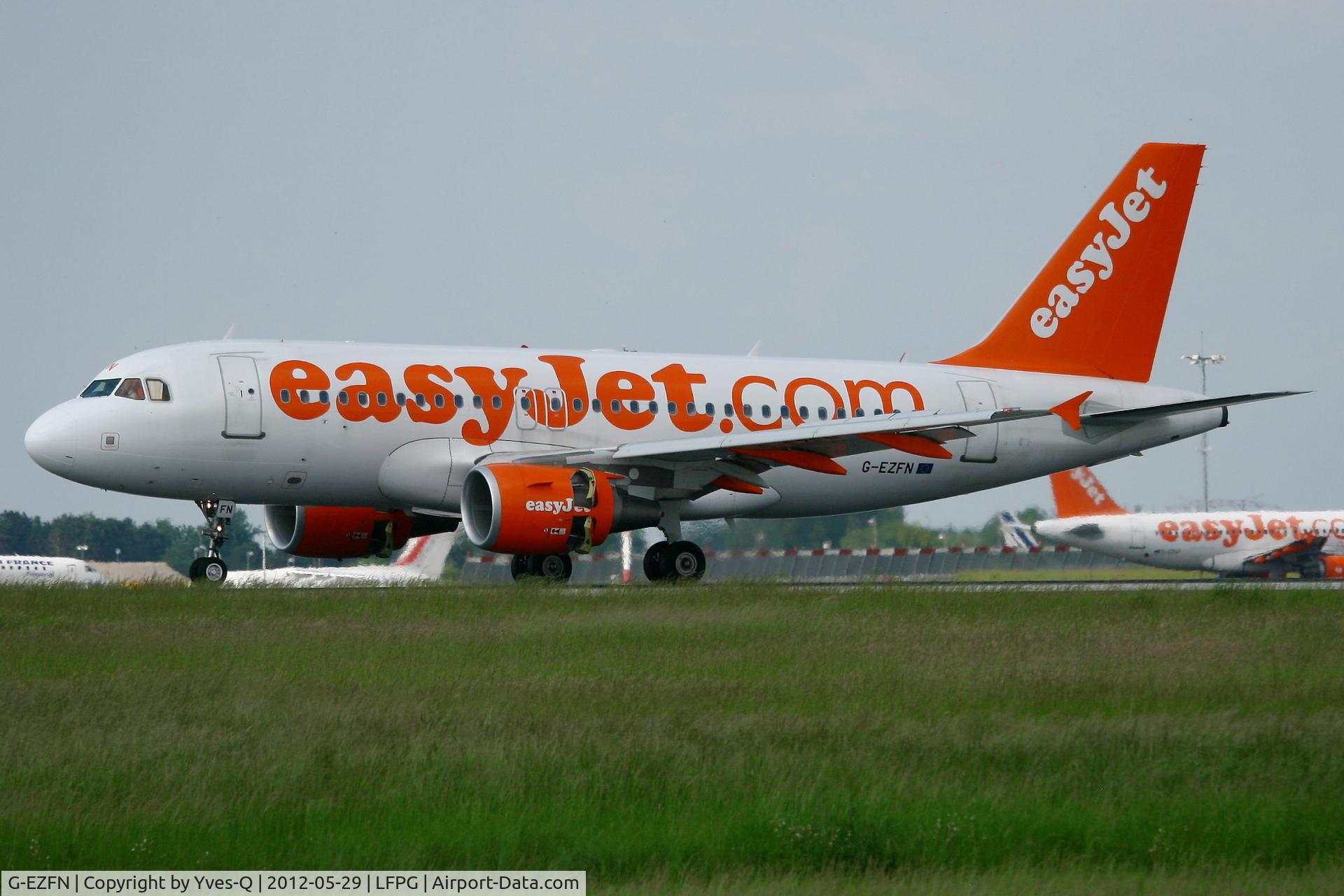 G-EZFN, 2009 Airbus A319-111 C/N 4076, Airbus A319-111, Landing Rwy 26L, Roissy Charles De Gaulle Airport (LFPG-CDG)
