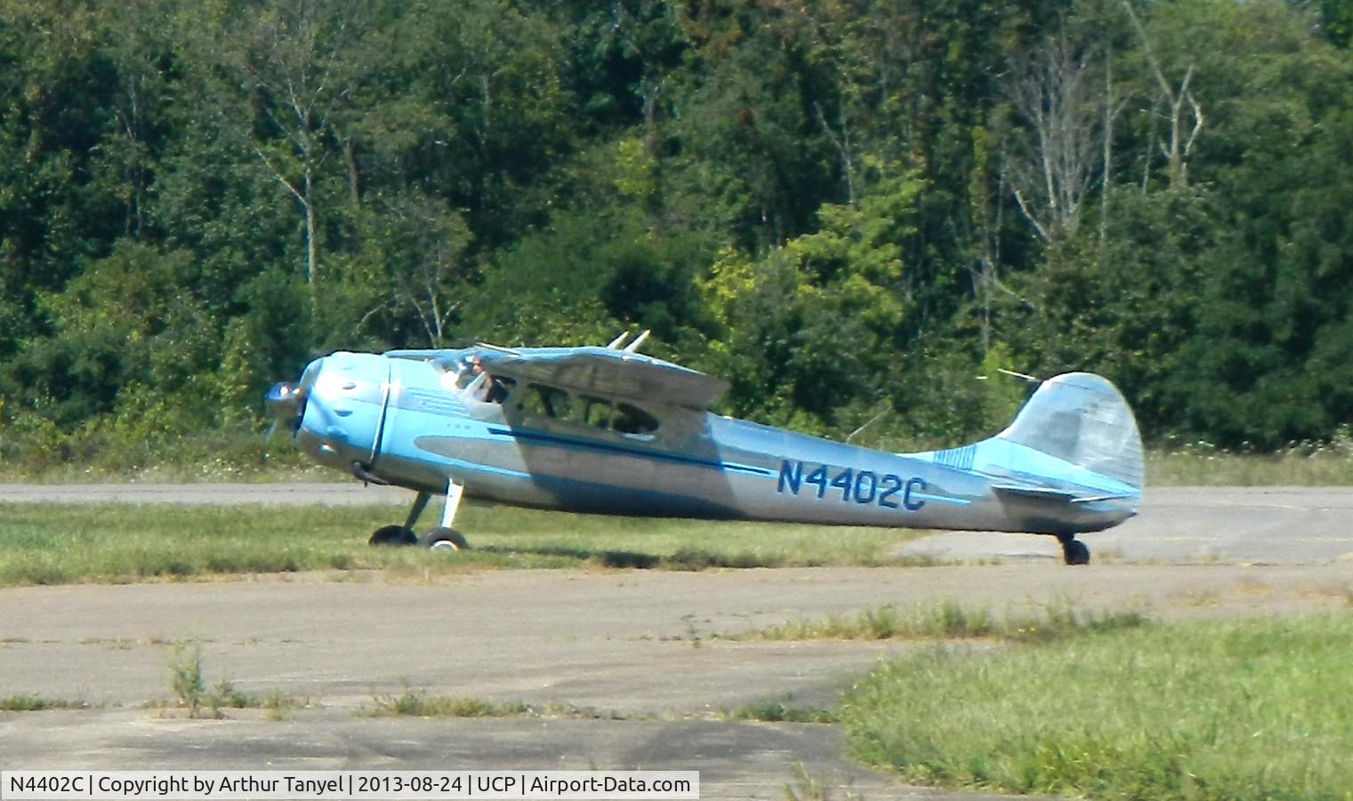 N4402C, 1952 Cessna 195A C/N 7987, Taxiing after landing @ UCP Wheels and Wings Airshow