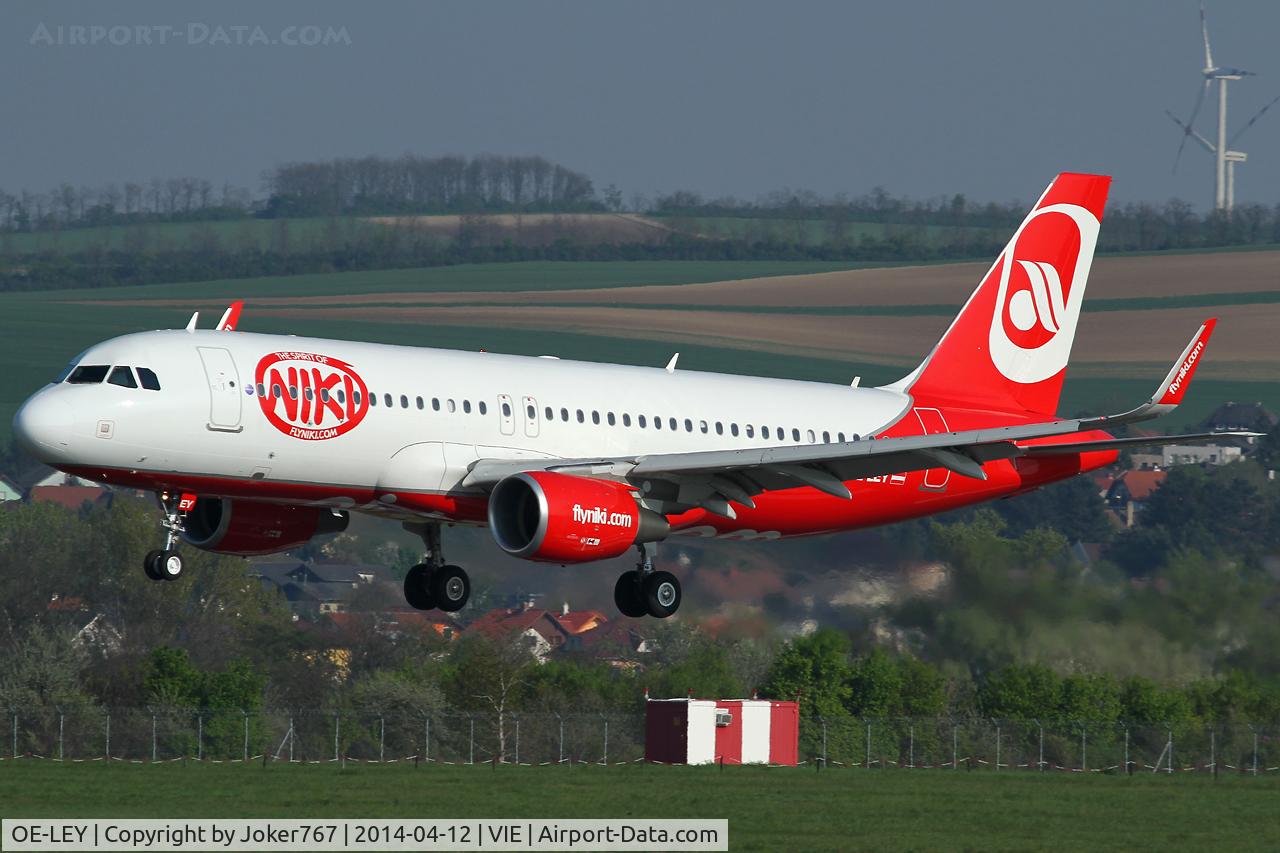 OE-LEY, 2013 Airbus A320-214 C/N 5648, Air Berlin (NIKI)