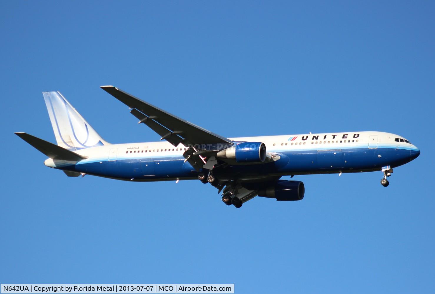 N642UA, 1991 Boeing 767-322 C/N 25092, United 767-300