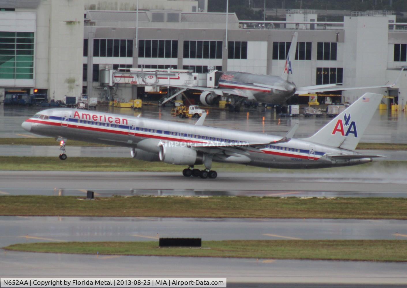 N652AA, 1991 Boeing 757-223 C/N 24610, American 757-200