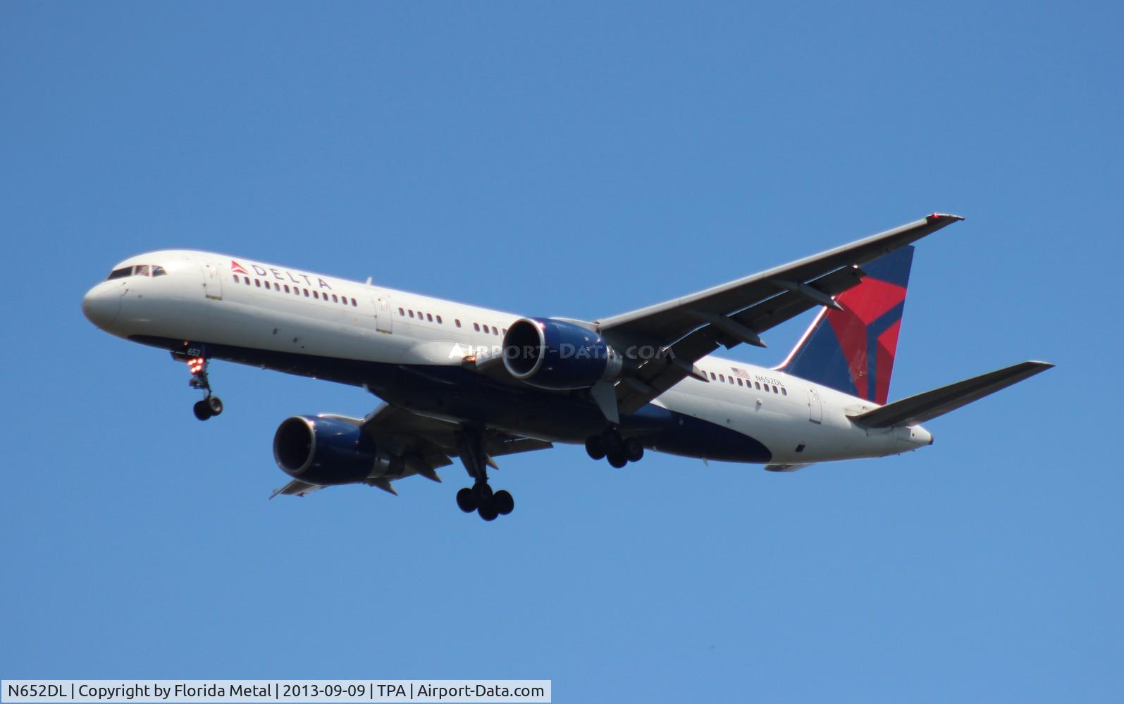 N652DL, 1989 Boeing 757-232 C/N 24392, Delta 757-200