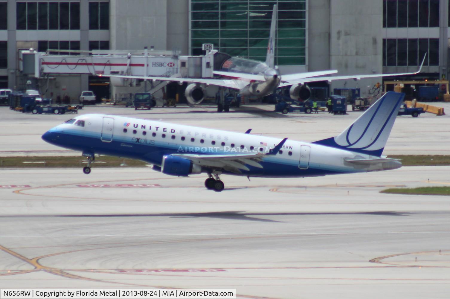 N656RW, 2005 Embraer 170SE (ERJ-170-100SE) C/N 17000113, United Express E170