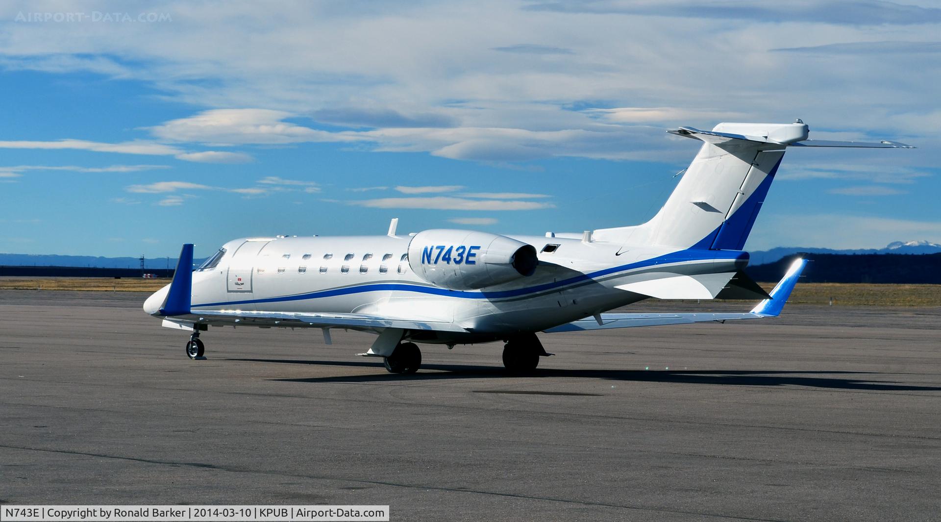 N743E, 1998 Learjet 45 C/N 45-016, Taxi Pueblo