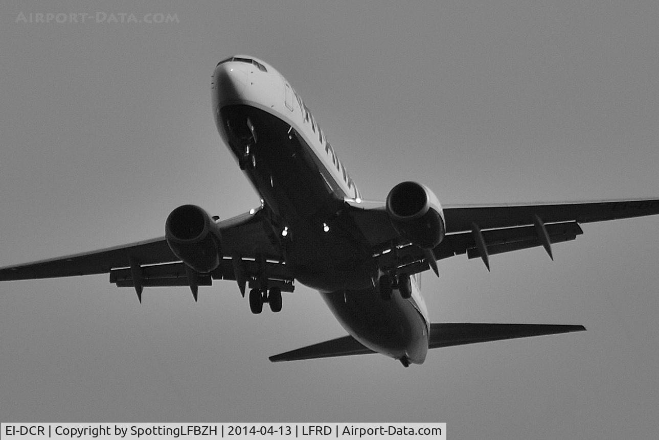 EI-DCR, 2004 Boeing 737-8AS C/N 33811, Ryanair at Dinard