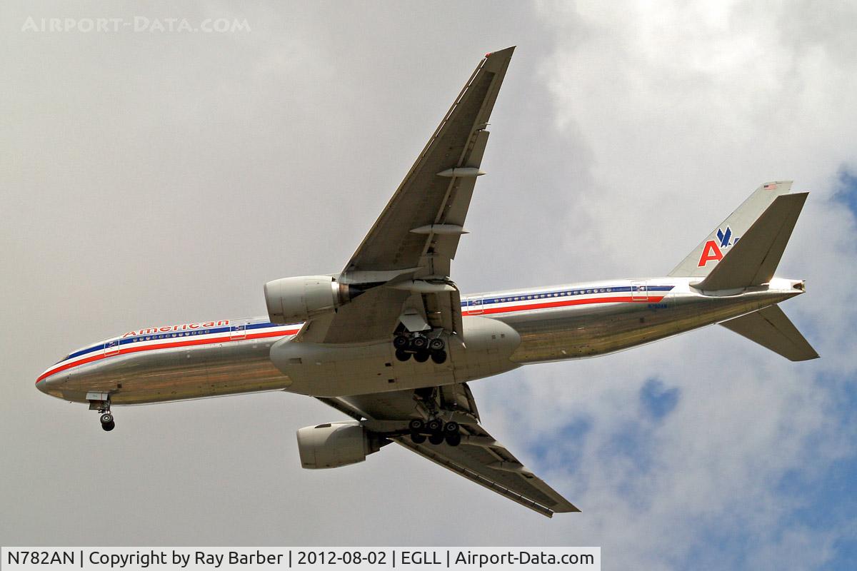 N782AN, 2000 Boeing 777-223 C/N 30003, Boeing 777-223ER [30003] (American Airlines) Home~G 02/08/2012.On approach 27R.