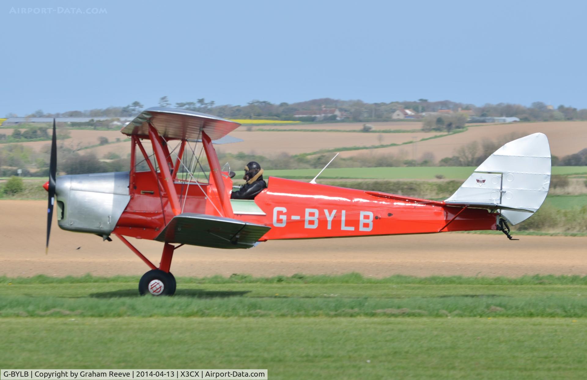 G-BYLB, 1940 De Havilland DH-82A Tiger Moth II C/N 83286, About to take off from Northrepps.