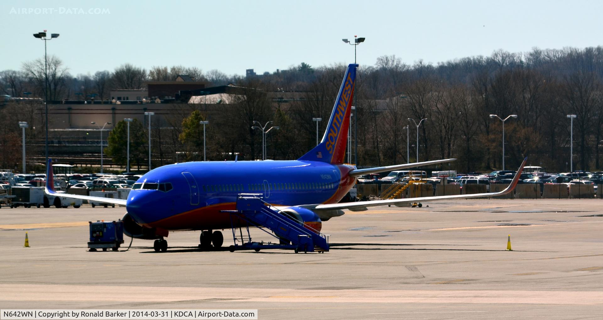 N642WN, 1997 Boeing 737-3H4 C/N 27715, On the ramp National