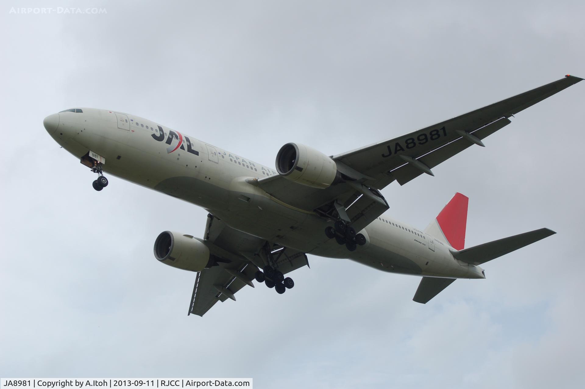 JA8981, Boeing 777-246 C/N 27364, RJCC RWY 19L App