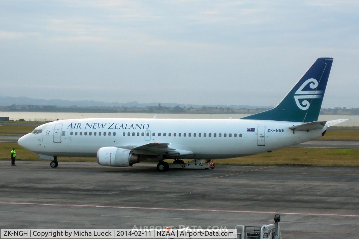 ZK-NGH, 1999 Boeing 737-319 C/N 25607, At Auckland