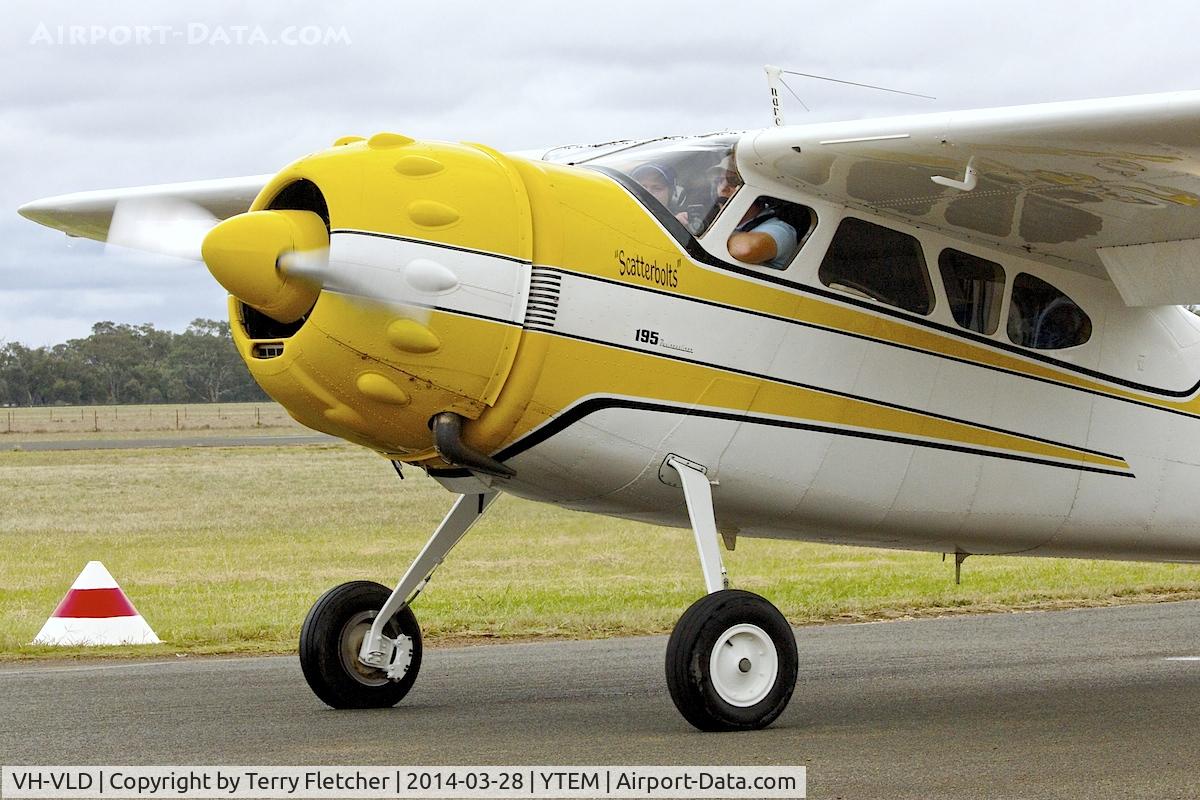 VH-VLD, 1953 Cessna 195B Businessliner C/N 16111, At Temora Airport during the 40th Anniversary Fly-In of the Australian Antique Aircraft Association