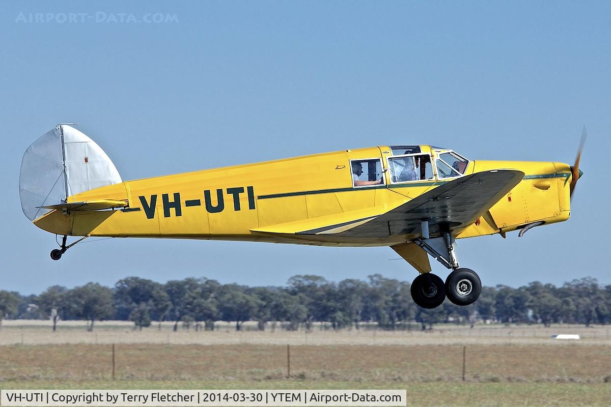 VH-UTI, 1934 Klemm BK1 C/N 109, At Temora Airport during the 40th Anniversary Fly-In of the Australian Antique Aircraft Association