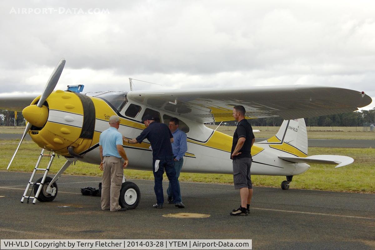 VH-VLD, 1953 Cessna 195B Businessliner C/N 16111, At Temora Airport during the 40th Anniversary Fly-In of the Australian Antique Aircraft Association