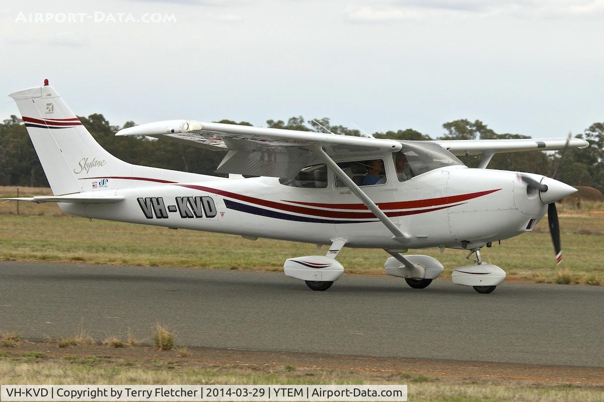 VH-KVD, 1999 Cessna 182S Skylane C/N 18280545, At Temora Airport during the 40th Anniversary Fly-In of the Australian Antique Aircraft Association