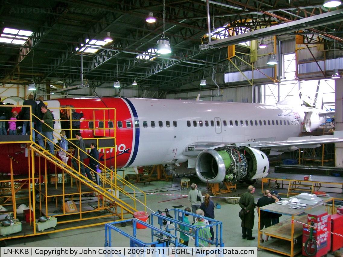 LN-KKB, 1995 Boeing 737-33A C/N 27457, Queueing on ATC open day