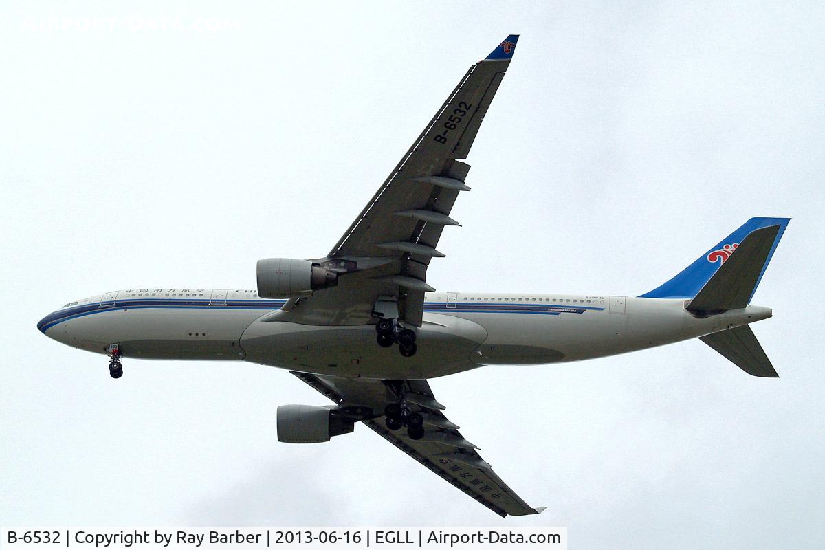 B-6532, 2011 Airbus A330-223 C/N 1244, Airbus A330-223 [1244] (China Southern Airlines) Home~G 16/06/2013. On approach 27R.