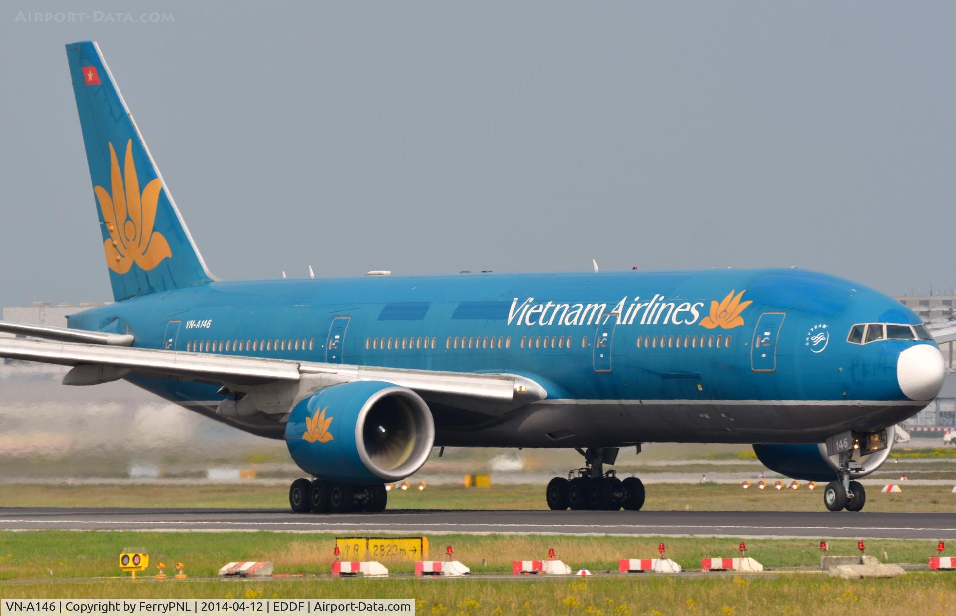 VN-A146, 2004 Boeing 777-26KER C/N 33504, Vietnam B772 needed a few touch-ups.