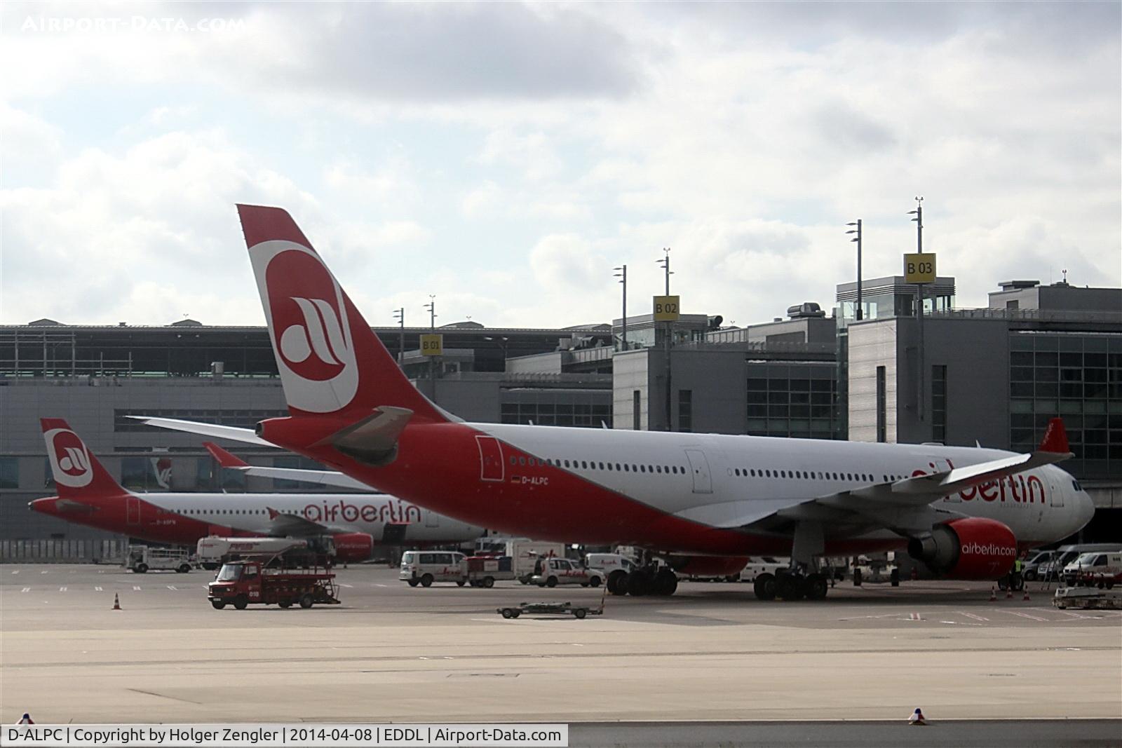 D-ALPC, 2002 Airbus A330-223 C/N 444, One of Air Berlin´s big babies.....