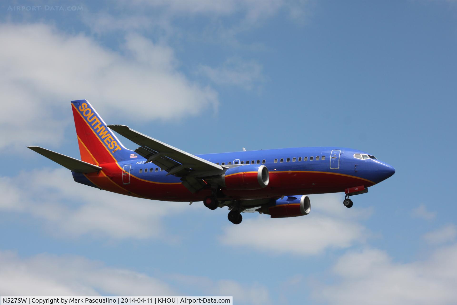 N527SW, 1992 Boeing 737-5H4 C/N 26569, Boeing 737-500
