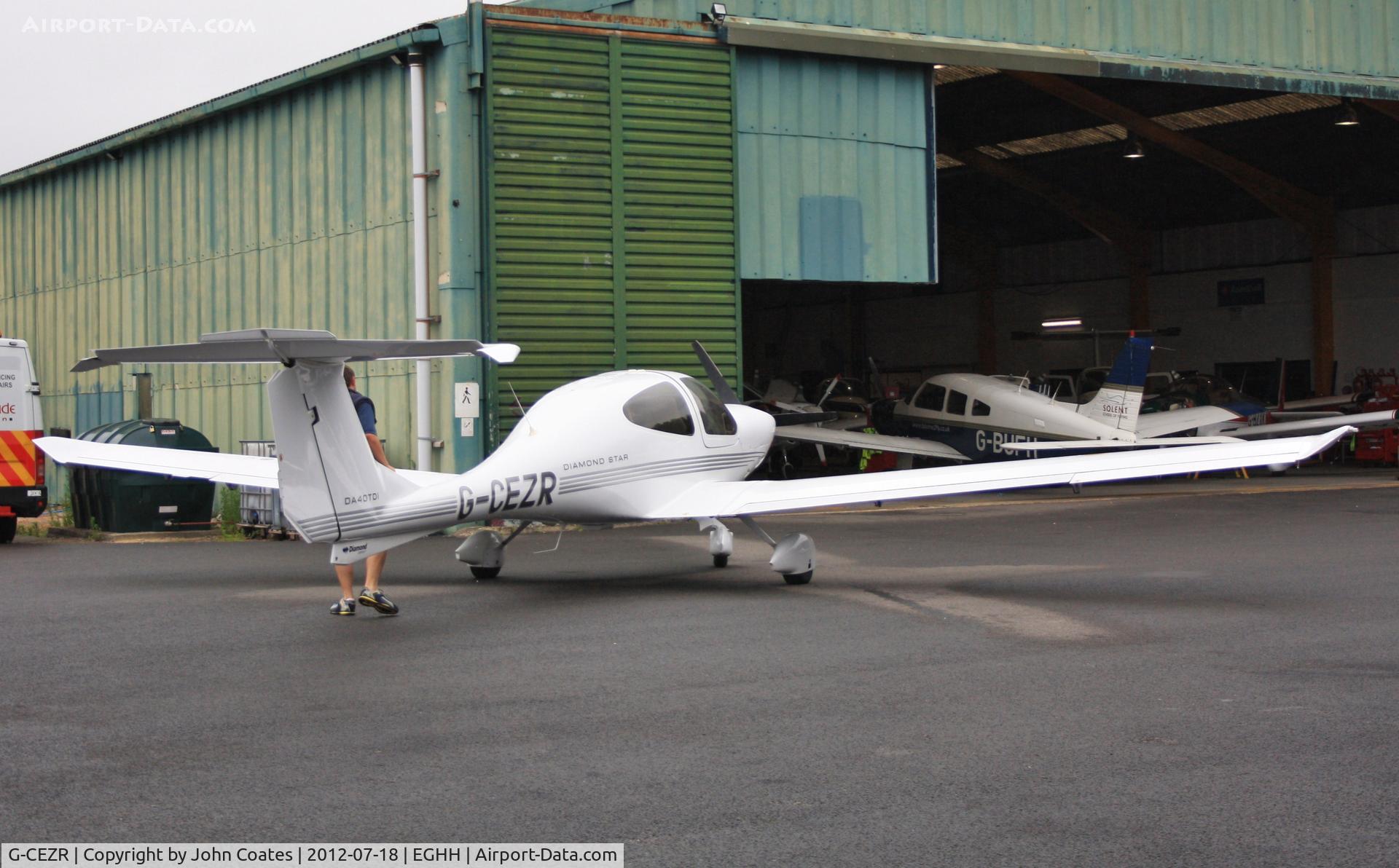 G-CEZR, 2008 Diamond DA-40D Diamond Star C/N D4.343, At Worldwide Avn