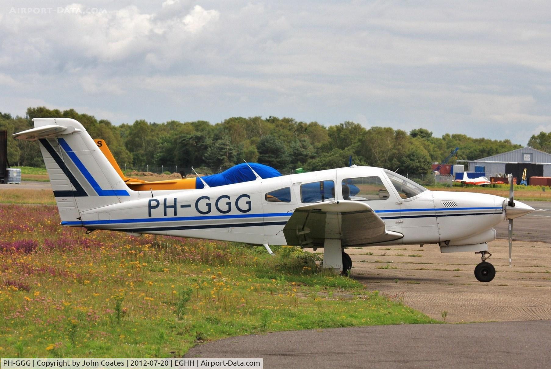 PH-GGG, Piper PA-28RT-201T Turbo Arrow IV C/N 28R-8131186, At BHL
