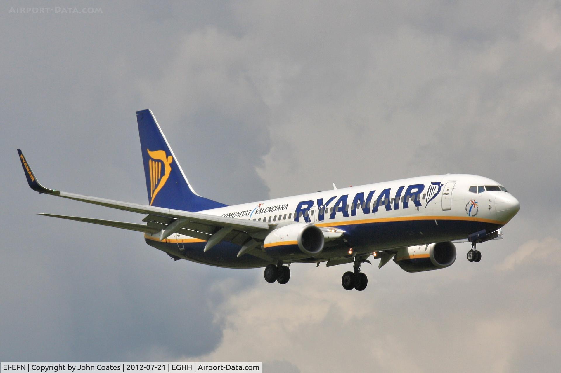 EI-EFN, 2009 Boeing 737-8AS C/N 37538, On approach